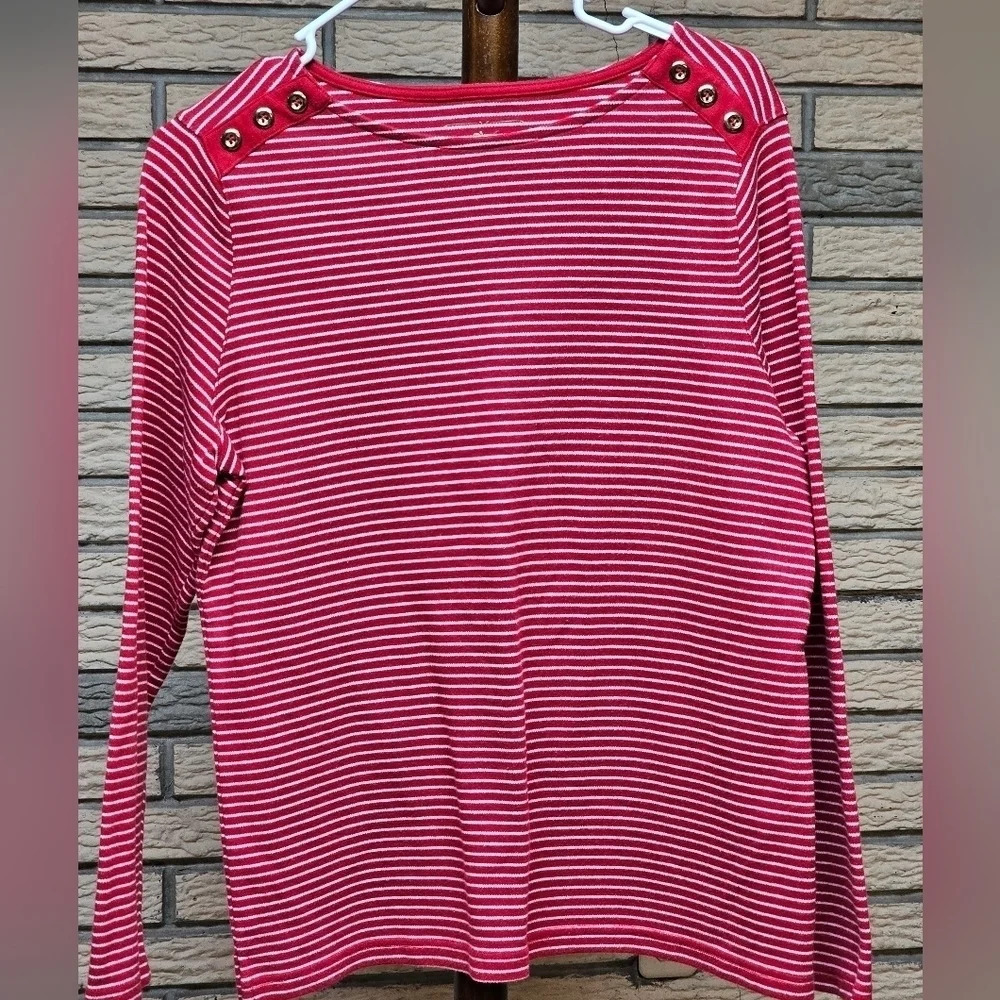 Studio Works Ladies Top Sz M Excellent condition